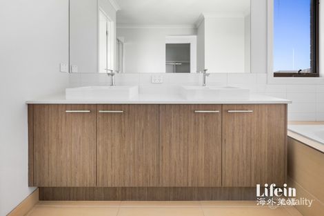 Property photo of 14 Design Drive Point Cook VIC 3030
