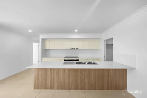 Property photo of 14 Ryan Court Torquay QLD 4655