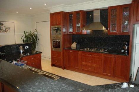 Property photo of 28 Sheldon Drive Berwick VIC 3806