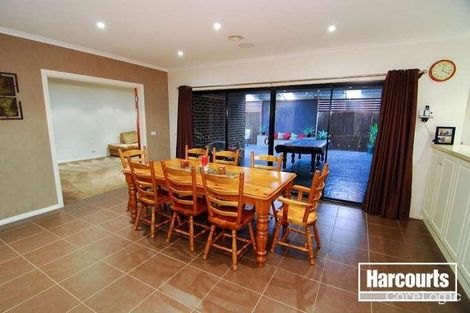 Property photo of 36 Bronson Circuit Cranbourne North VIC 3977