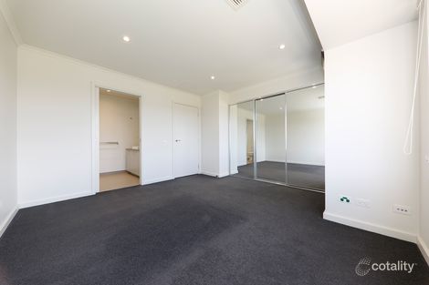 Property photo of 10 Mulberry Walk Wantirna South VIC 3152