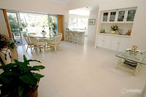 Property photo of 10 Muirfield Place Robina QLD 4226