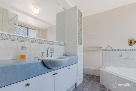 Property photo of 15 Montmartre Green Port Kennedy WA 6172