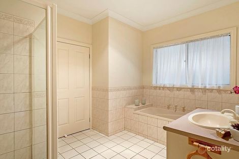 Property photo of 21 Grampians Way Caroline Springs VIC 3023