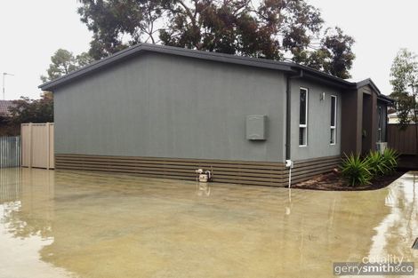 2/120 Bennett Rd, Horsham, VIC 3400