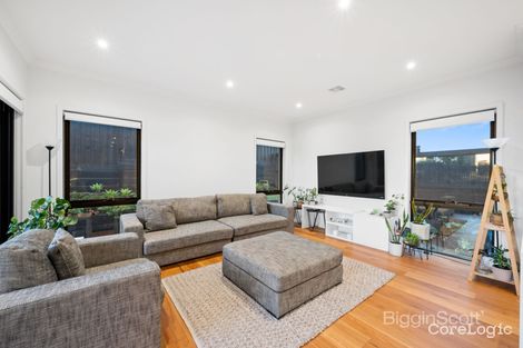 Property photo of 8 Stables Circuit Doncaster VIC 3108
