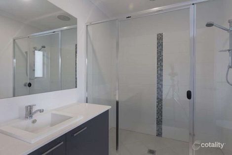 Property photo of 19 Gideon Gardens Pimpama QLD 4209