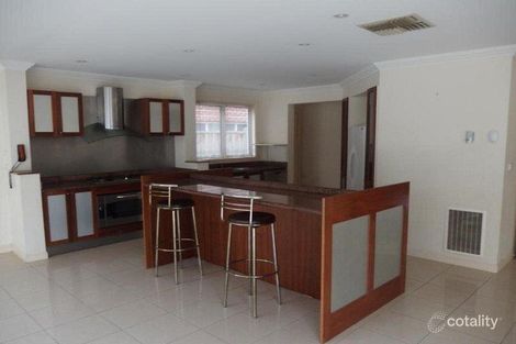 Property photo of 2 Colley Grove Glen Waverley VIC 3150