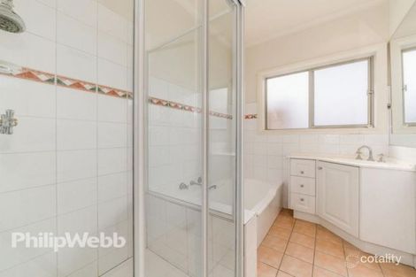 Property photo of 1/1 Amdura Road Doncaster East VIC 3109