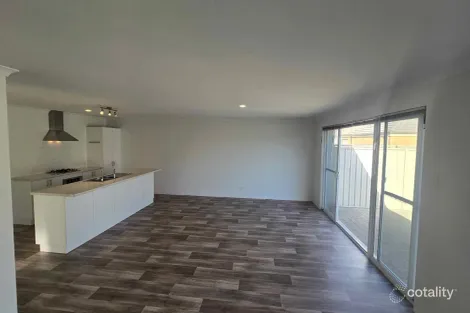 Property photo of 33 Kalli Street Golden Bay WA 6174