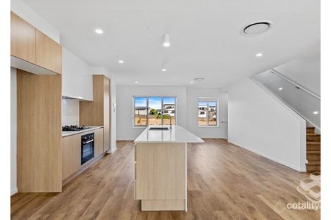 Property photo of 8 Lawrence Lyons Place Kenmore QLD 4069