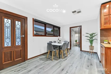 Property photo of 9 Hedgeley Road Keysborough VIC 3173