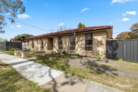 Property photo of 1 Churchill Court Noble Park North VIC 3174