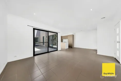 Property photo of 10 Maahu Amble Mernda VIC 3754