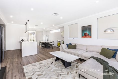 Property photo of 18D Bridgewater Crescent Karrinyup WA 6018