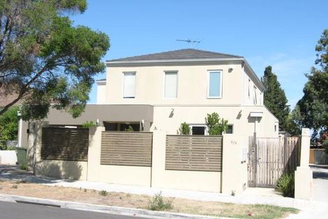 Property photo of 2/2 Blencairn Avenue Caulfield North VIC 3161