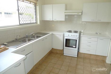 Property photo of 2 Dame Patti Avenue Mermaid Waters QLD 4218