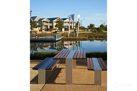 Property photo of 18 Dorney Esplanade Champion Lakes WA 6111