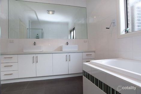 Property photo of 37 Serendip Crescent Greenvale VIC 3059