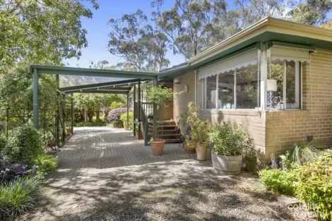 2 Badger Weir Rd, Badger Creek, VIC 3777