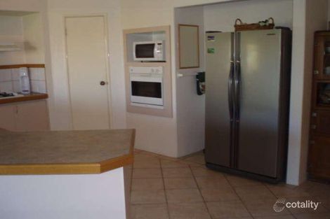 Property photo of 9 Carnoustie Gardens Meadow Springs WA 6210