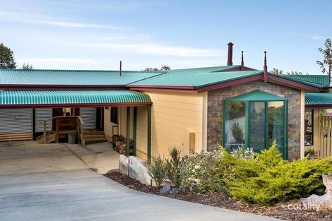 24 Poltong Cres, Encounter Bay, SA 5211