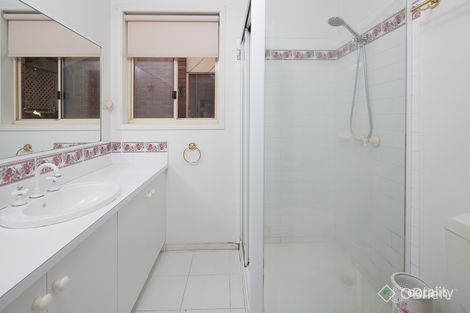 Property photo of 32 Allunga Parade Berwick VIC 3806