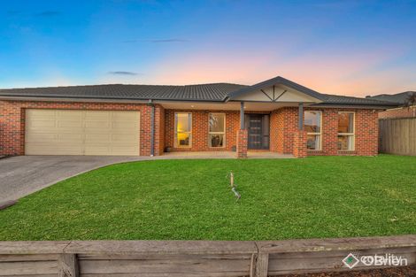 6 Ferndown Dr, Cranbourne, VIC 3977