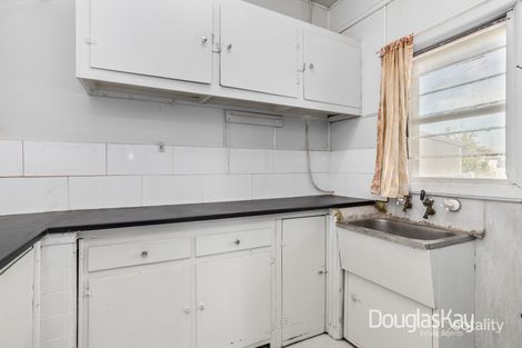 Property photo of 9 Andrew Street Sunshine VIC 3020