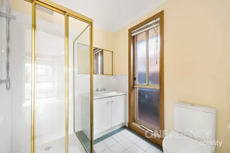 Property photo of 4 Michael Court Hillside VIC 3037