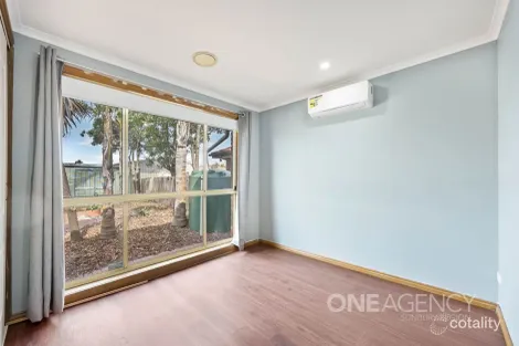 Property photo of 4 Michael Court Hillside VIC 3037