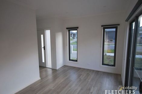 Property photo of 15A Lanthorn Crescent Cranbourne East VIC 3977