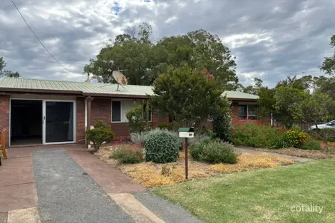 11 Wilkie St, Oakey, QLD 4401