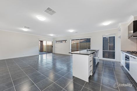 Property photo of 16 Ungara Drive Werribee VIC 3030