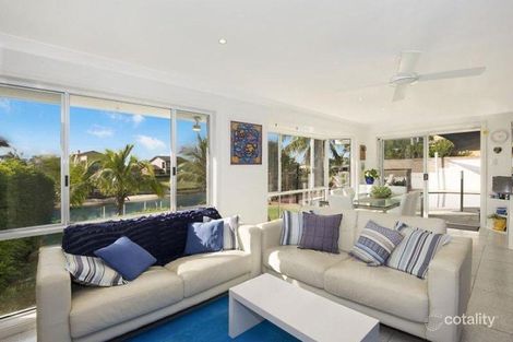 Property photo of 16 Rannock Avenue Benowa QLD 4217