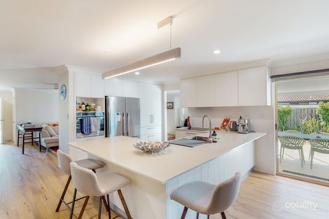 Property photo of 9 Wave Avenue Noosaville QLD 4566