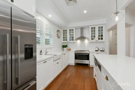 8 Ainslie Cl, St Ives Chase, NSW 2075
