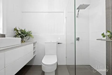 Property photo of 1 Stuart Street Eastern Heights QLD 4305