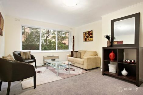 Property photo of 2/53 Chapel Street St Kilda VIC 3182