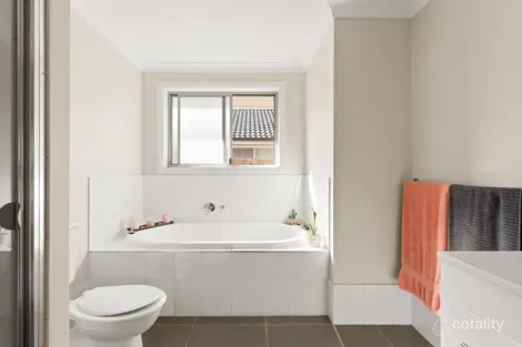 Property photo of 42 Asimus Circuit Elderslie NSW 2570
