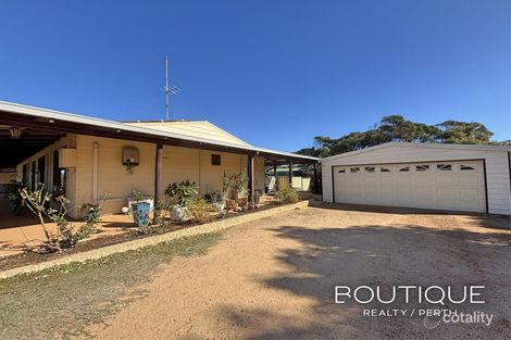 Property photo of 71 Tulloch Drive Dongara WA 6525