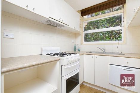 Property photo of 2/69 Chatsworth Road Greenslopes QLD 4120