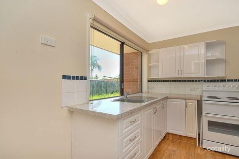Property photo of 1/163 Olsen Avenue Labrador QLD 4215