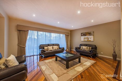 Property photo of 92 Robinswood Parade Narre Warren South VIC 3805
