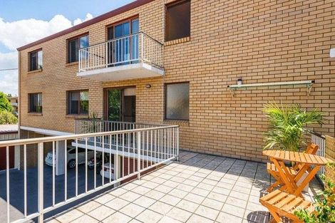 Property photo of 4/25 Imperial Parade Labrador QLD 4215