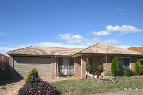 Property photo of 8 Olive Grove Sunbury VIC 3429