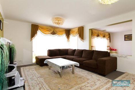 Property photo of 3 Peveril Crescent Cranbourne North VIC 3977