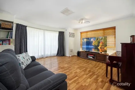 Property photo of 8 Wenlock Street Amaroo ACT 2914