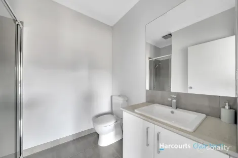 Property photo of 8 Pawell Street Clyde North VIC 3978