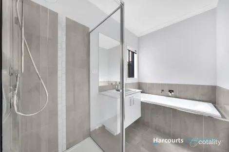 Property photo of 8 Pawell Street Clyde North VIC 3978